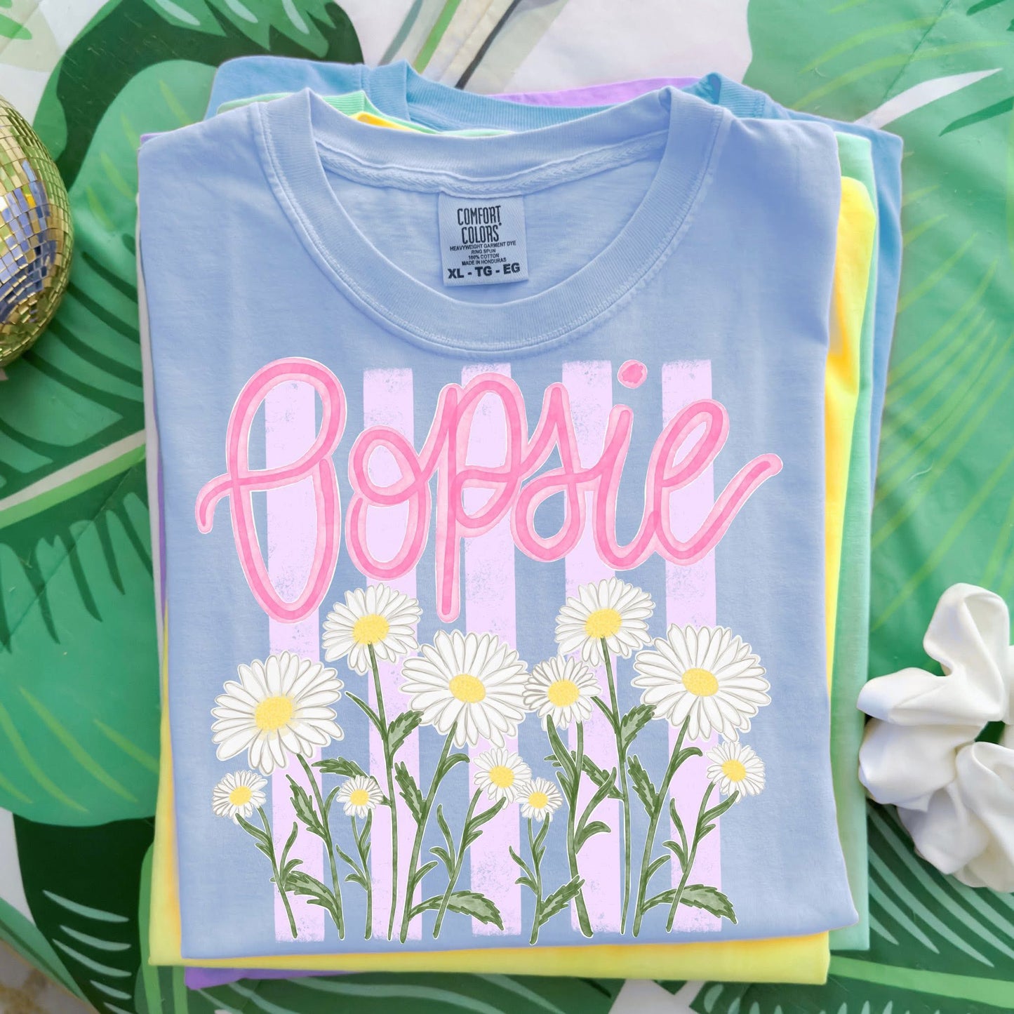 oopsie daisies tee